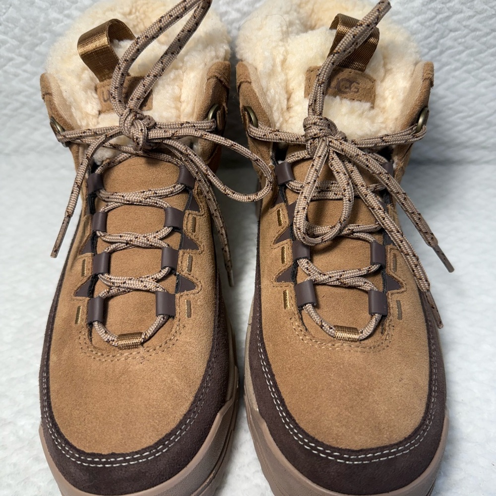 UGG TerreTrail Cozy Winter Boots with Shearling Interior - Picture 5 of 7